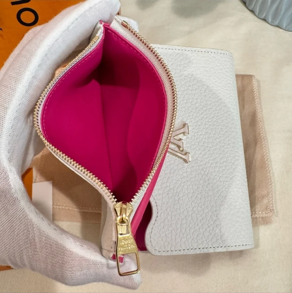Louis Vuitton Capushell Capucines Wallet New VERY RARE 2023